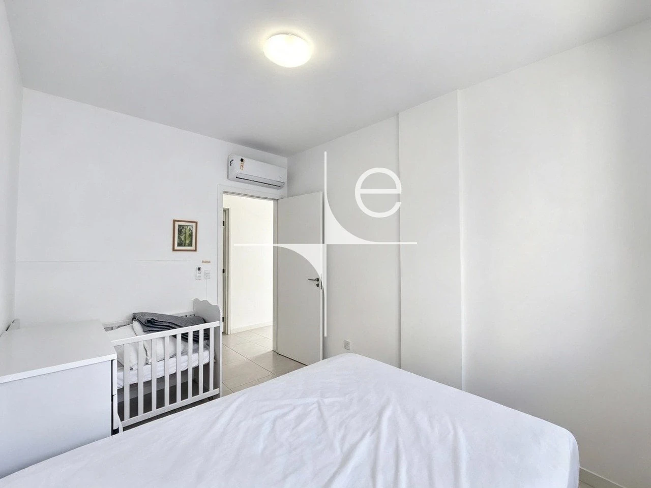 Furnished apartment 110 m² with 3 bedrooms and 2 baths — photo 16