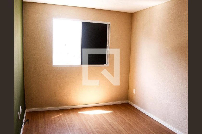 2-bedroom apartment with wood or laminate floors — photo 11