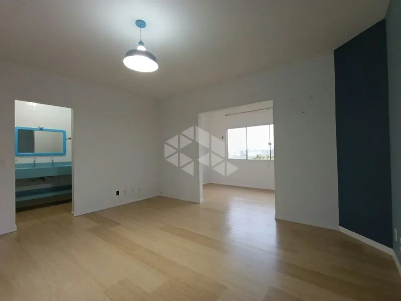 4-bedroom house with a bathtub in Florianópolis — photo 29