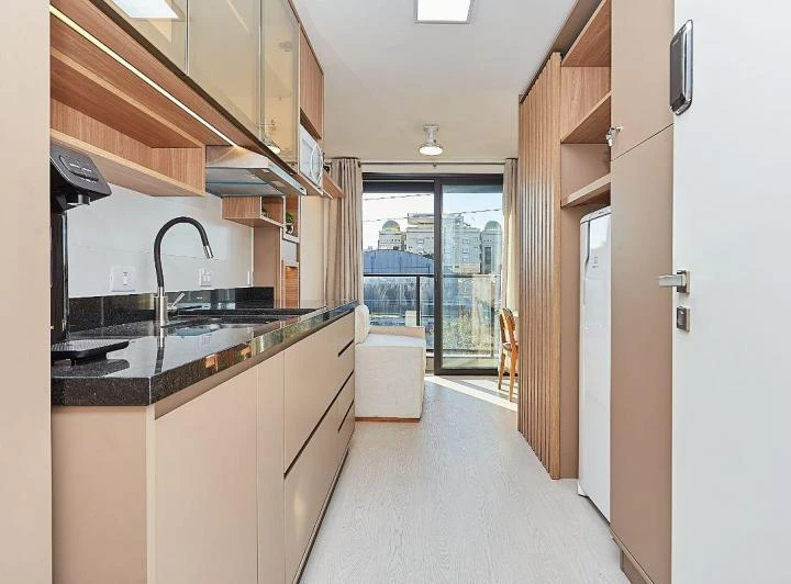 Мебльована квартира 36 м² з 1 спальнею та місцем — photo 6