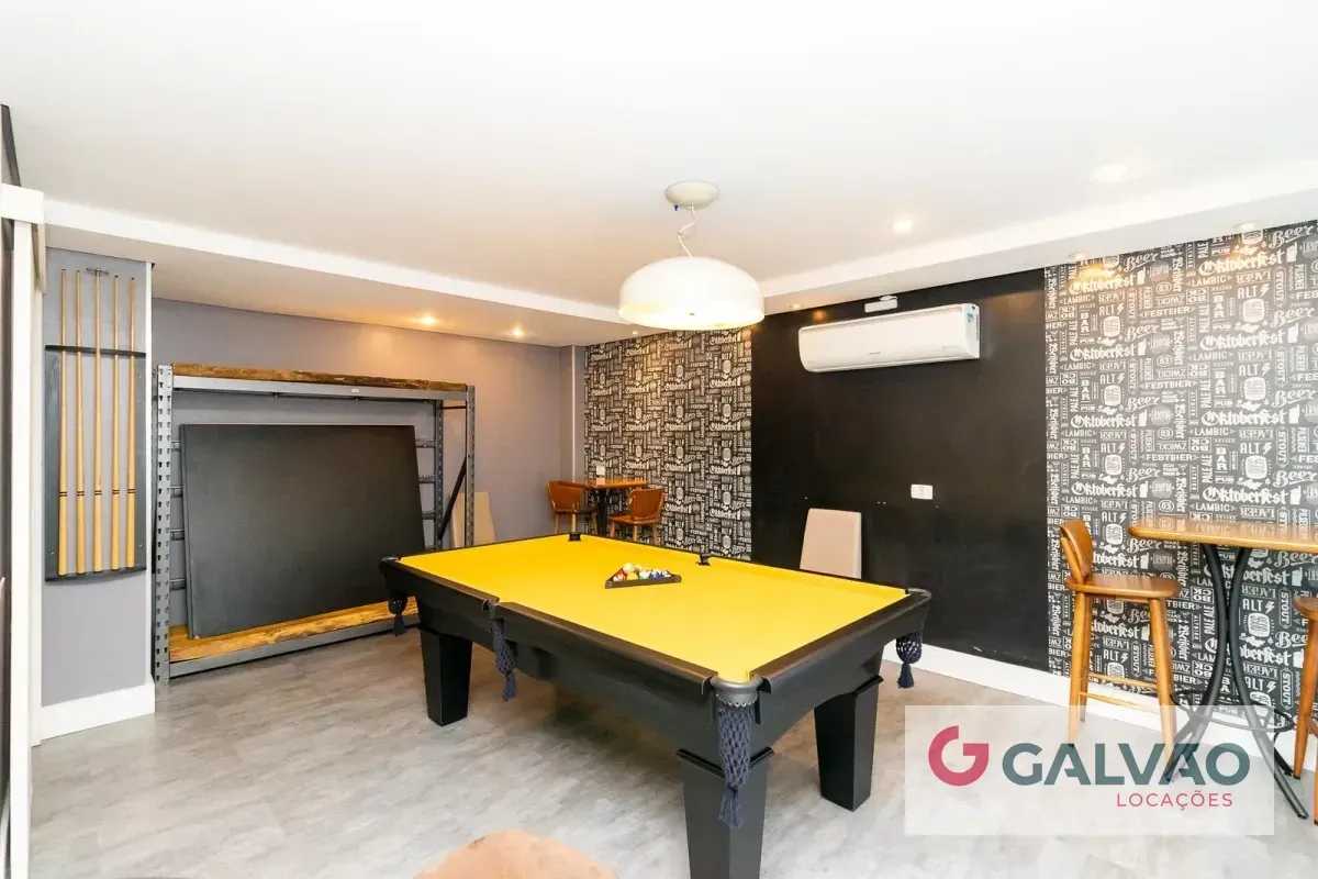 3-bedroom apartment in a building with a coworking space — photo 39