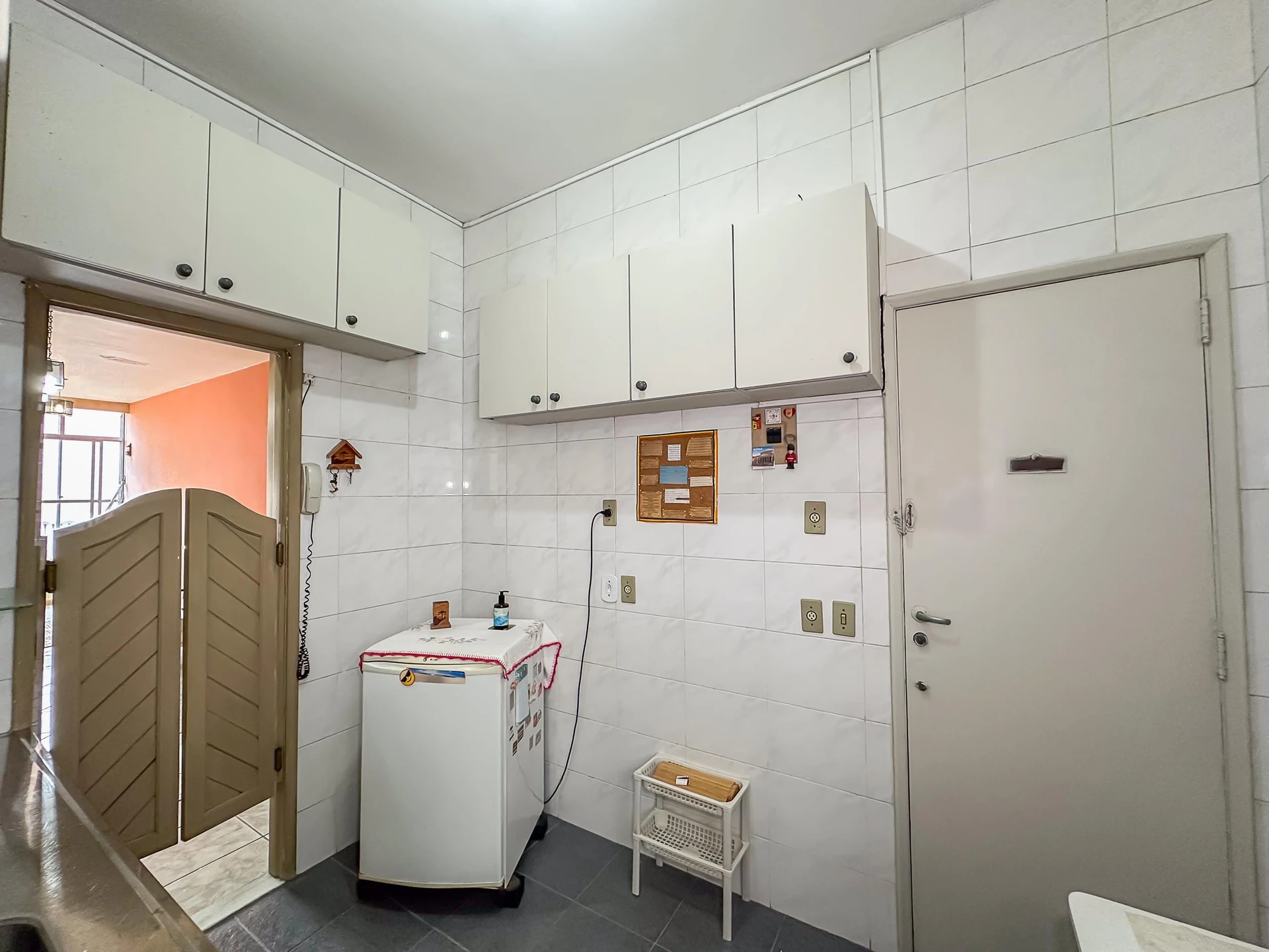 Furnished 2-bedroom apartment with separate kitchen — photo 14