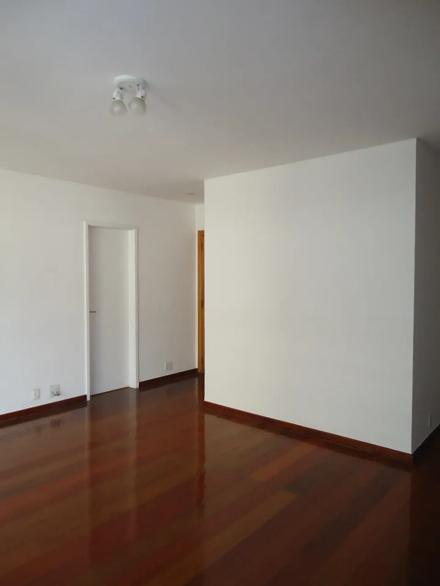 Apartment, 137 m², with a walk-in closet — photo 4