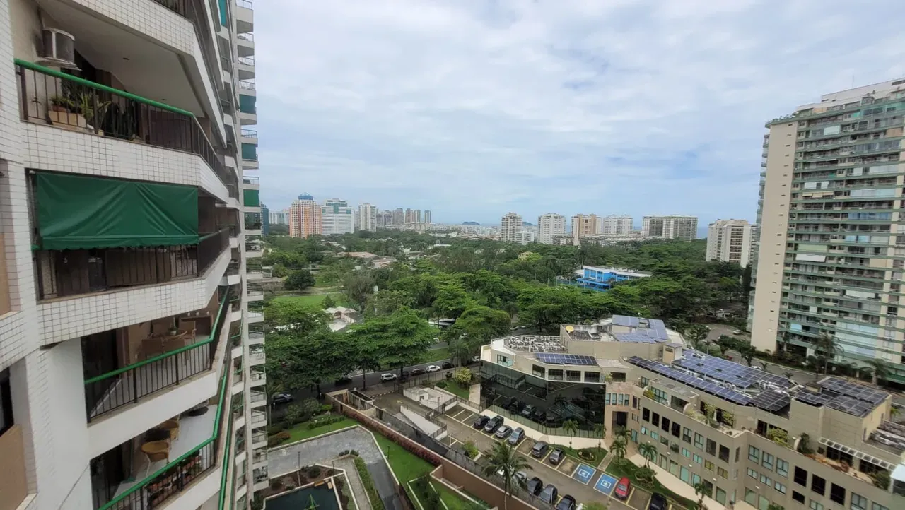 Park view in a 2-bedroom apartment, 105 m² — photo 21