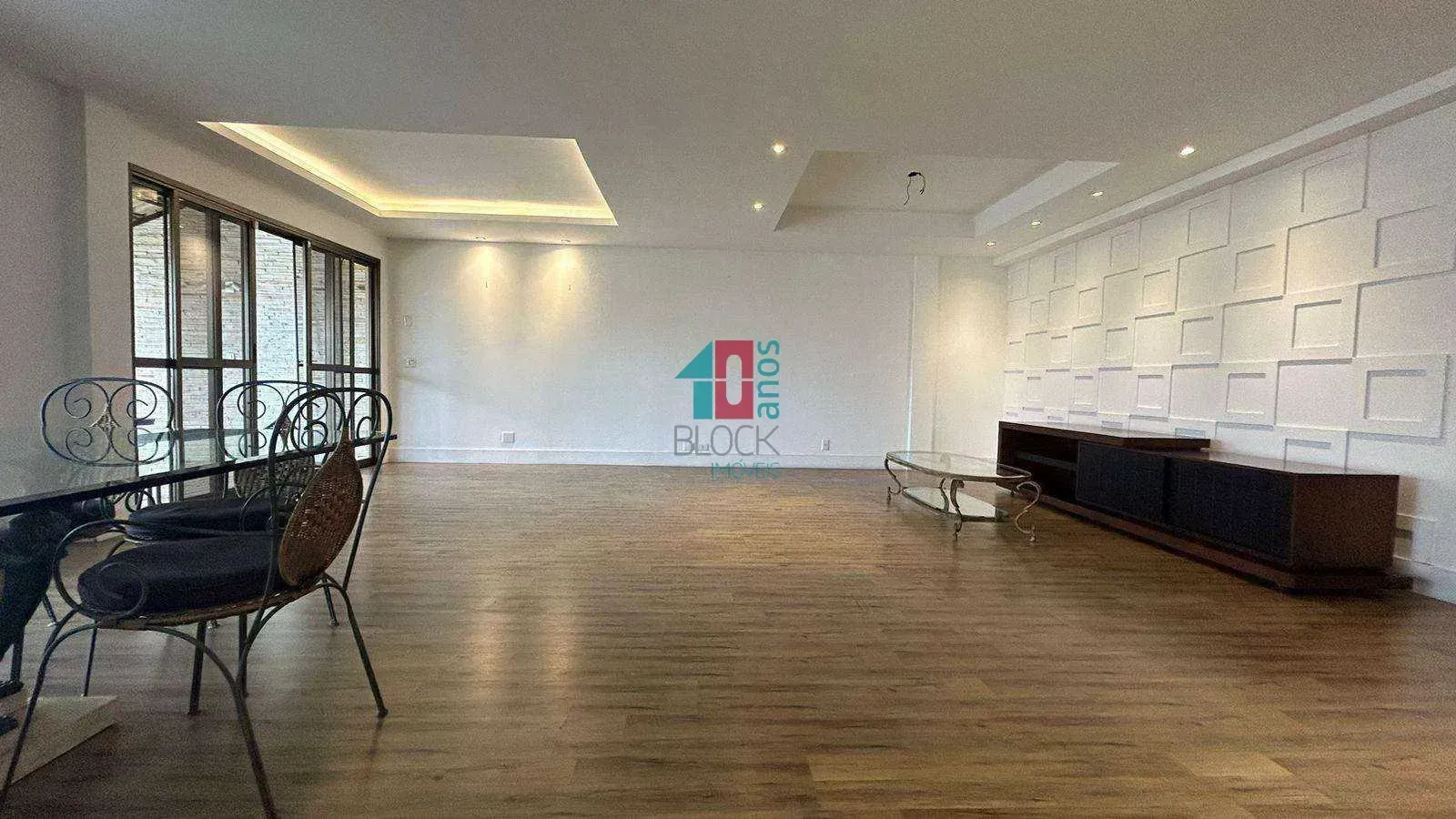 Penthouse with 3 bedrooms, 2 suites, 250 m² — photo 24