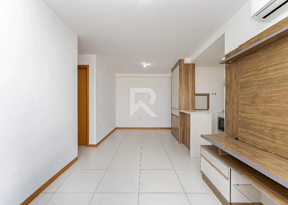 3-bedroom apartment in a building with a coworking space — photo 25