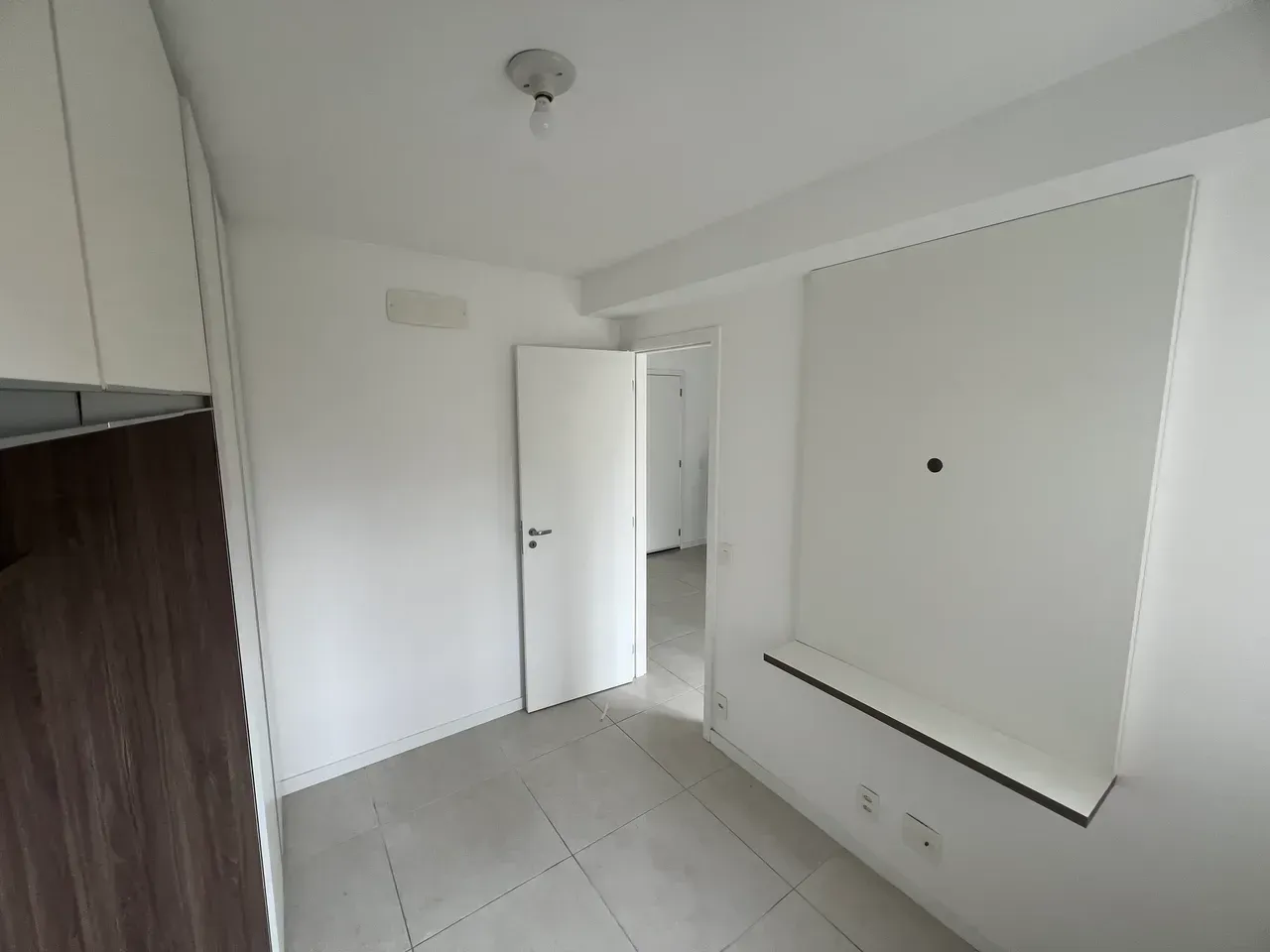 1-bedroom apartment with open-plan gas kitchen — photo 4