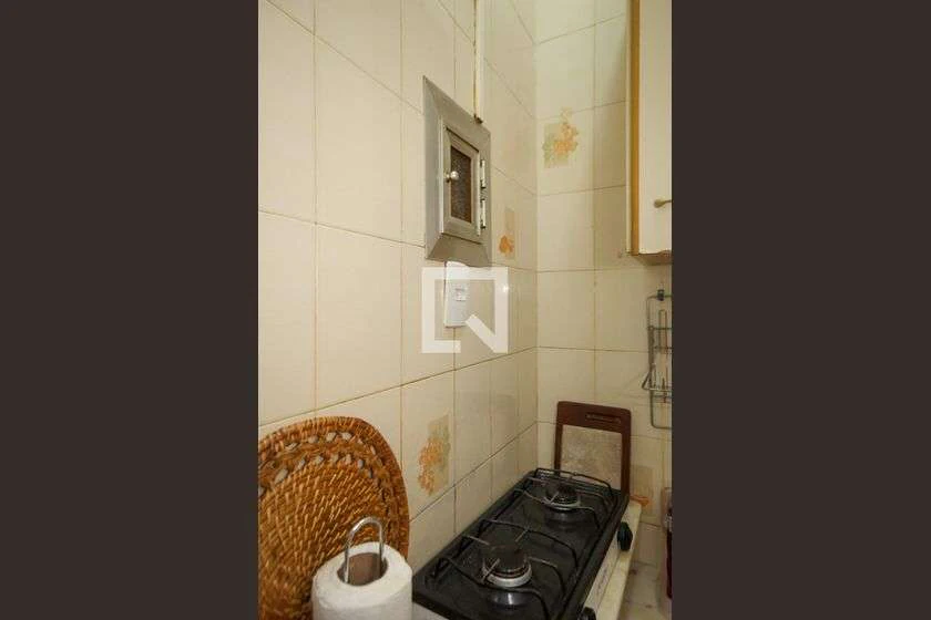 Kitnet mobiliada com máquina de lavar e armários embutidos — photo 15