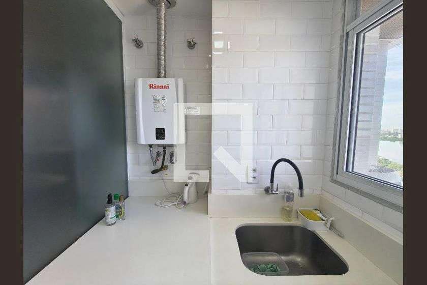 2-bedroom apartment with 1 en-suite and open-plan kitchen — photo 23