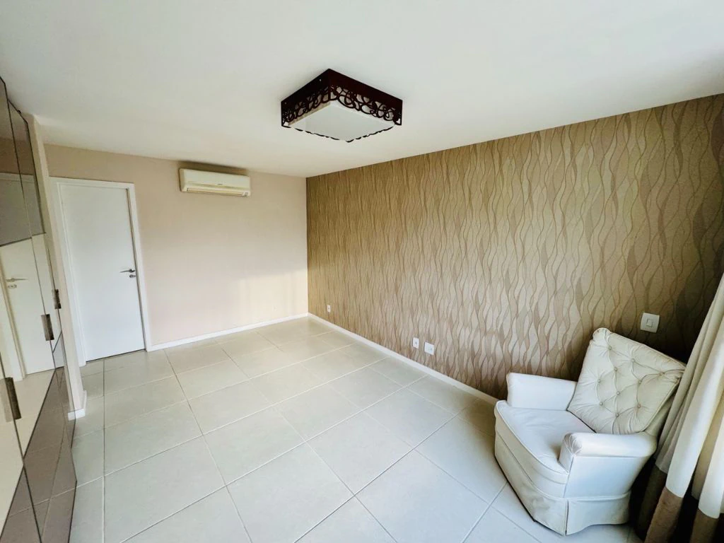 Furnished 3-bedroom apartment with an outdoor pool — photo 5