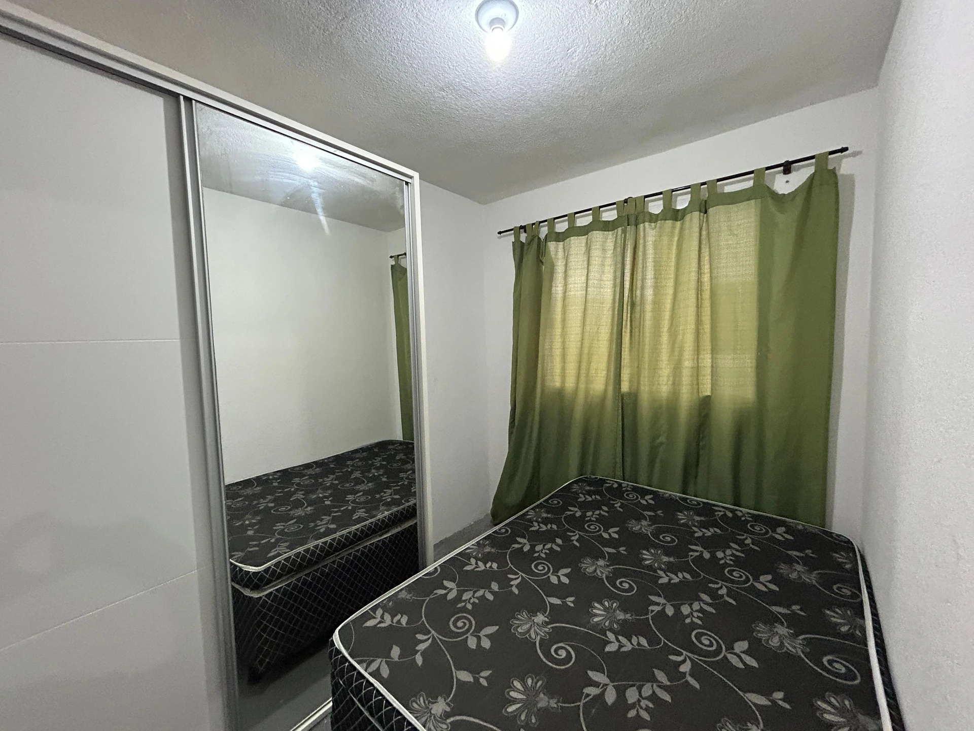Apartamento amueblado con 2 dormitorios y 1 plaza — photo 9