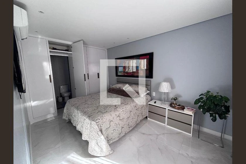 Furnished 4-bedroom apartment with gas-stove kitchen — photo 4