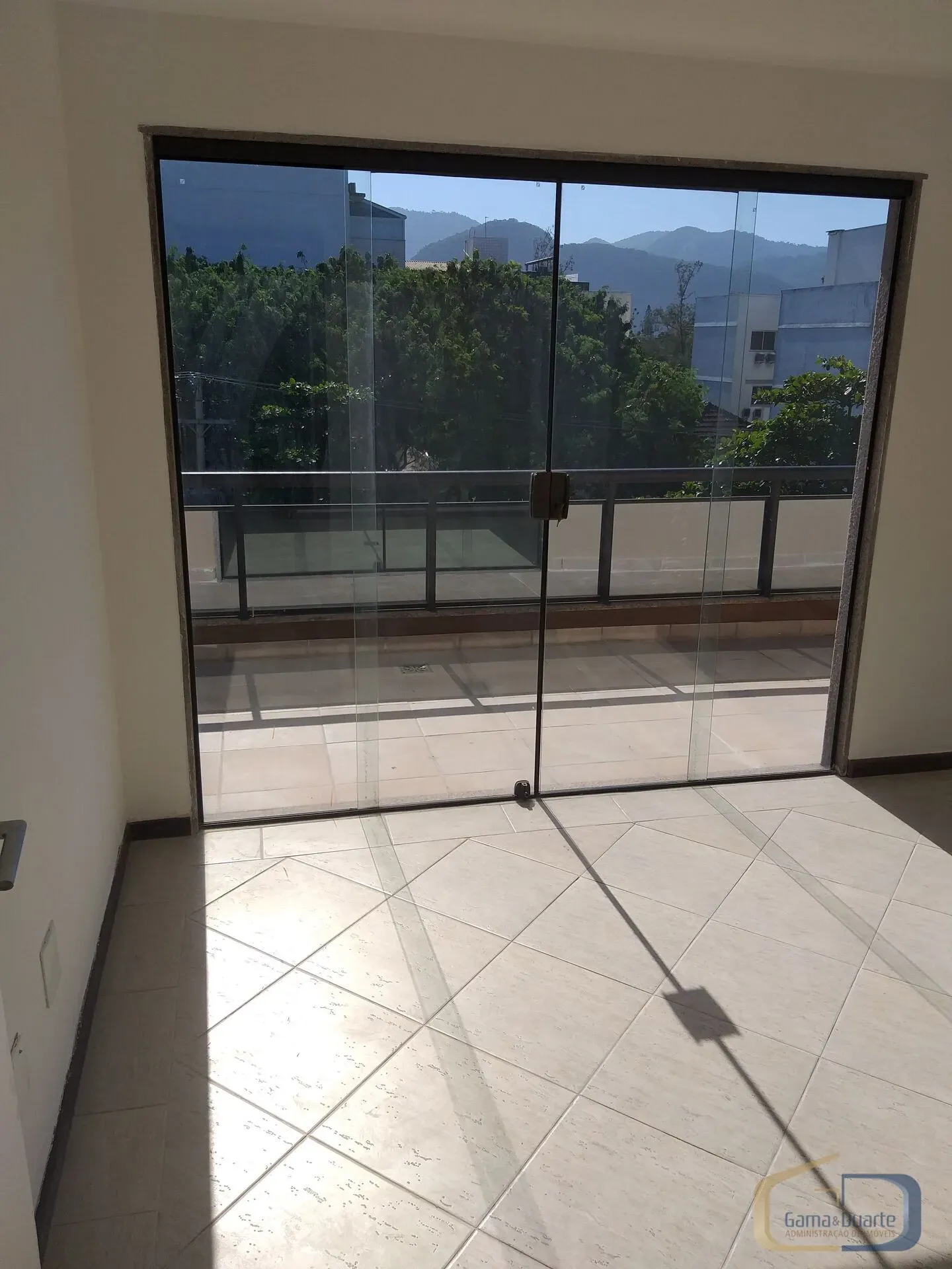 Apartamento, 316 m², com vista para as montanhas — photo 17
