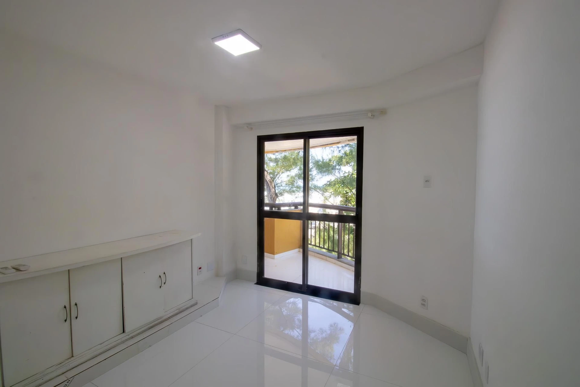 Apartamento, 105 m², com janelas do piso ao teto — photo 18