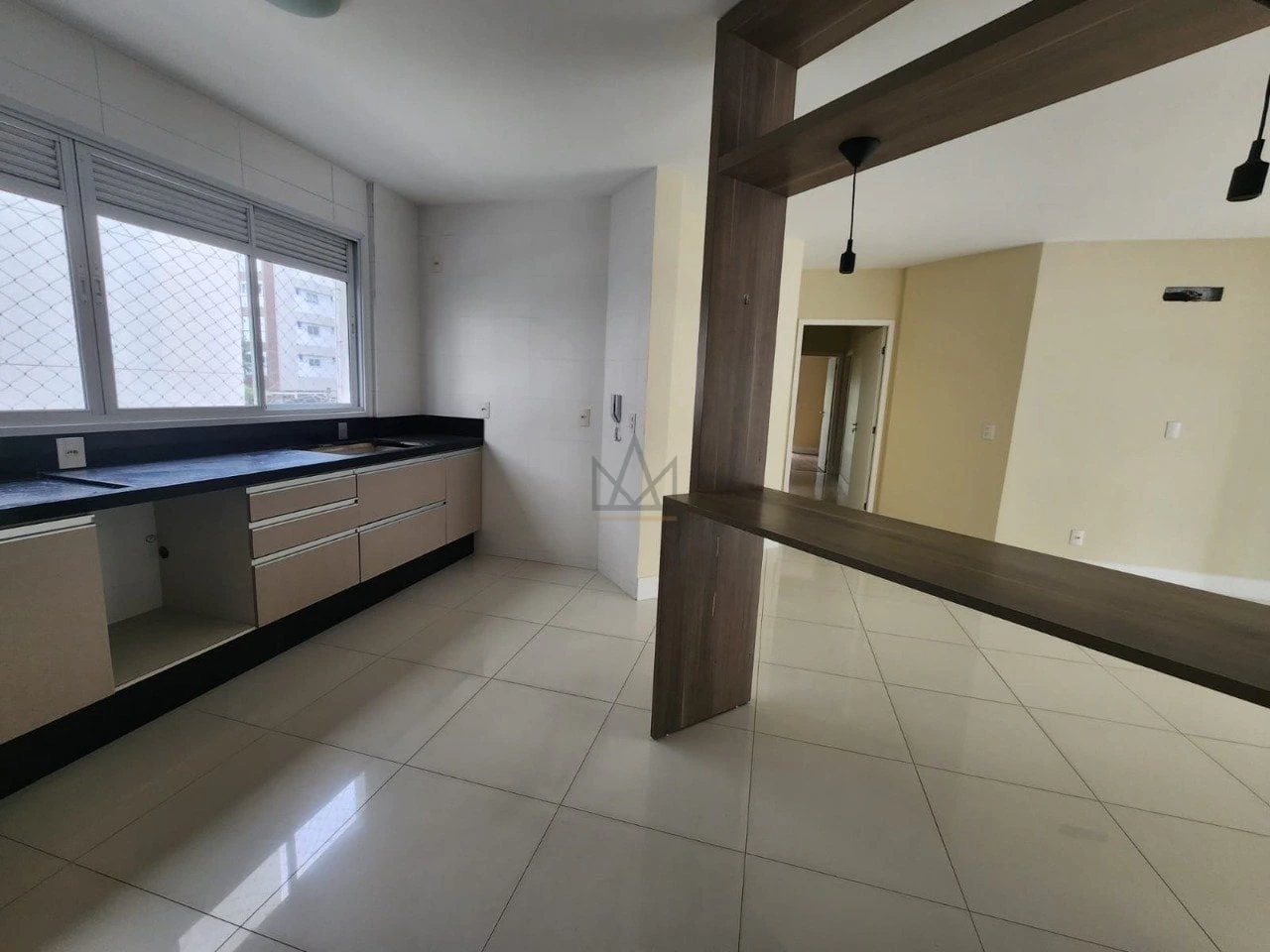 Departamento con ventanales de piso a techo en Florianópolis — photo 4