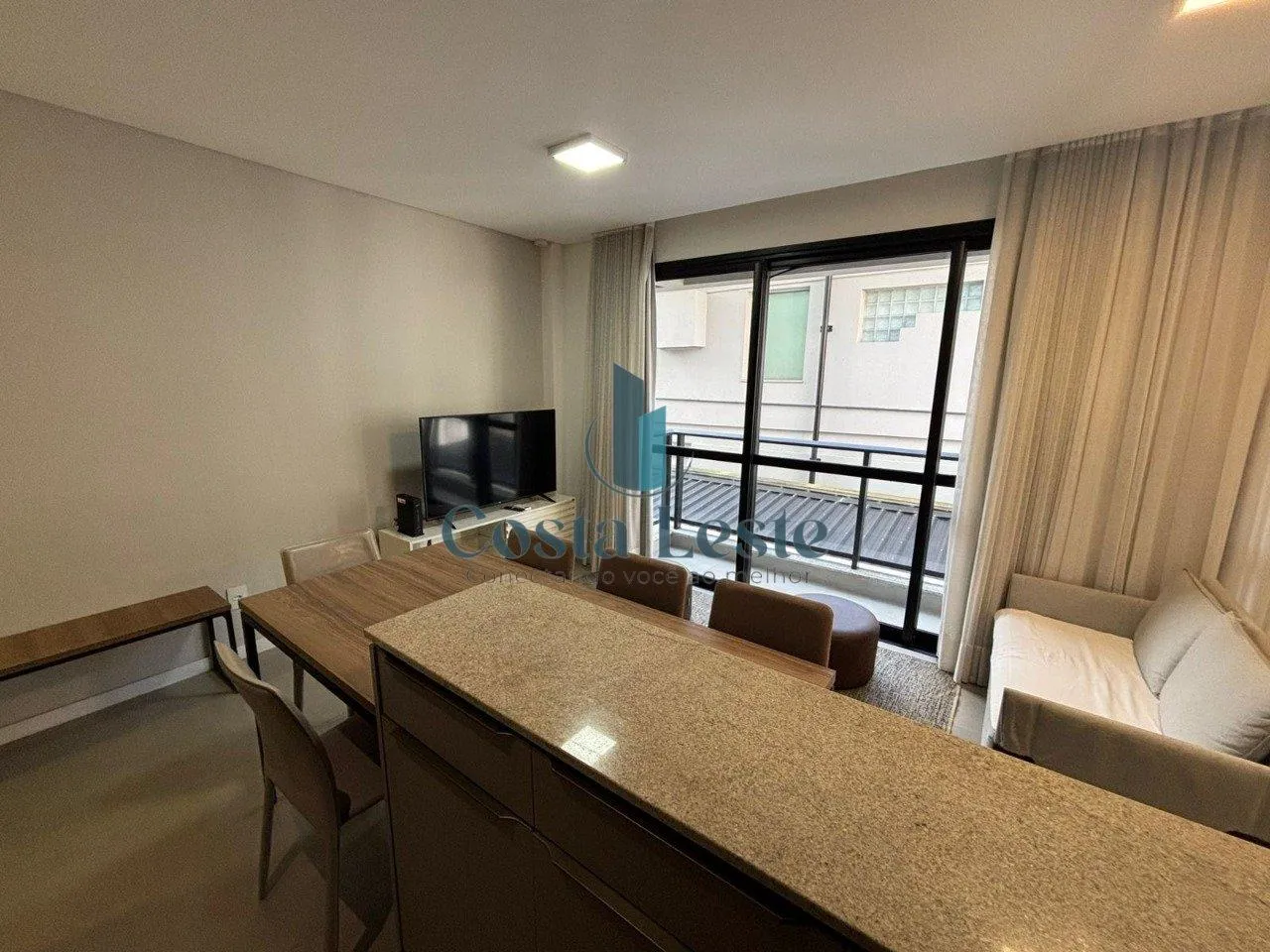 Floor-to-ceiling windows in a one-bedroom apartment, 37 m² — photo 10