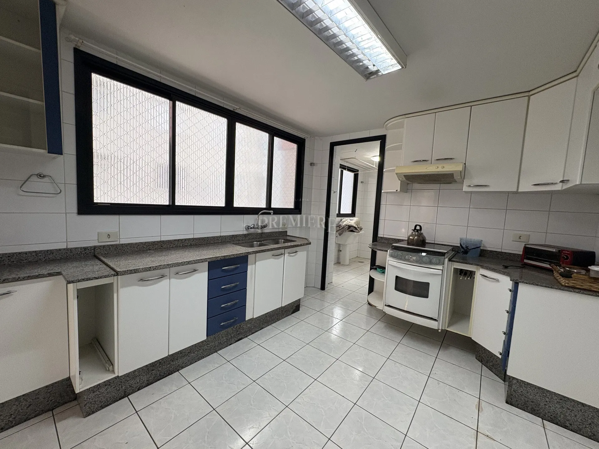 3-bedroom apartment with a home office in Curitiba — photo 13