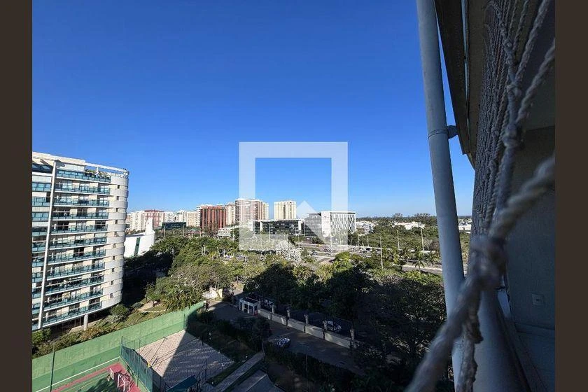 206 m² apartment with 4 en-suite bedrooms and glass balcony — photo 27