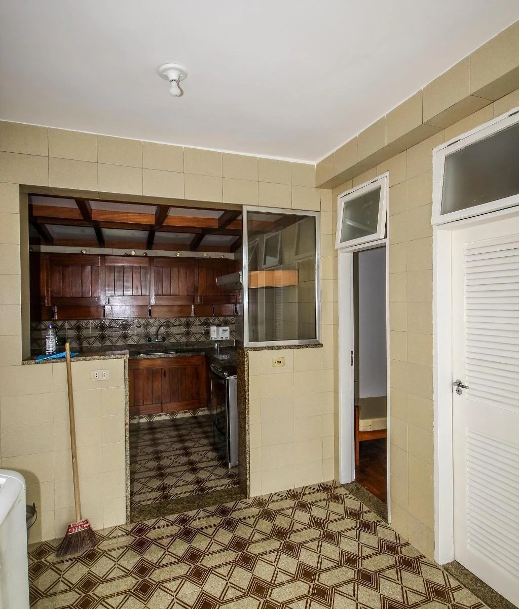 Apartment with 4 bedrooms, 4 baths and 300 m² — photo 45