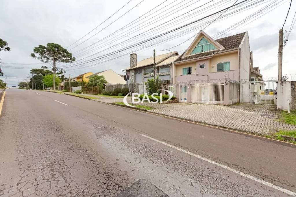Two-story house with 3 bedrooms and 3 bathrooms, 2 parking — photo 74