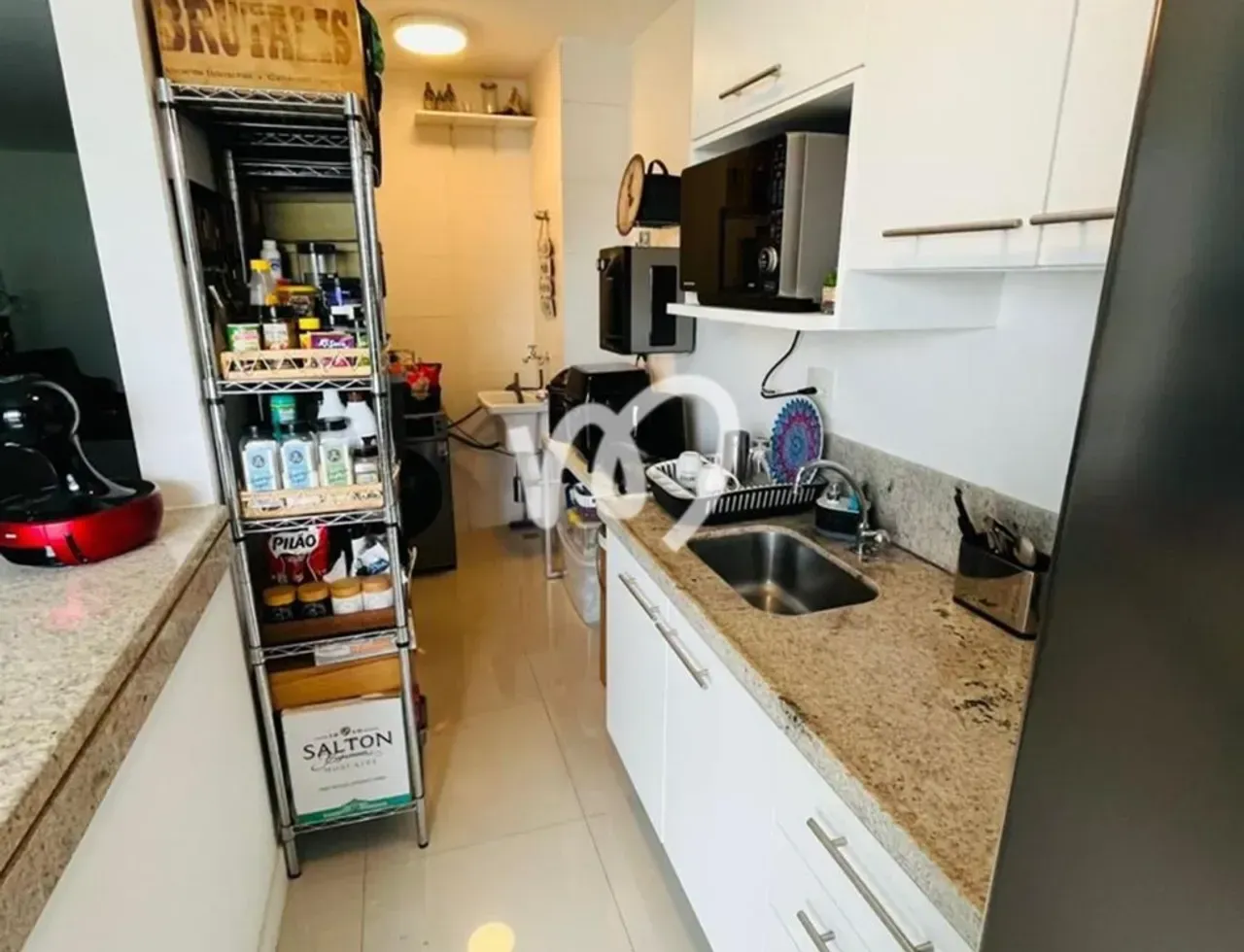 Furnished 2-bedroom apartment with open-plan kitchen — photo 15