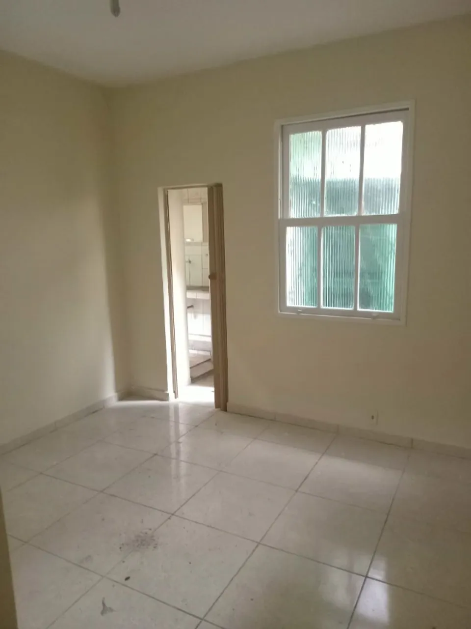 3-bedroom house with 2 bathrooms and 2 parking spots