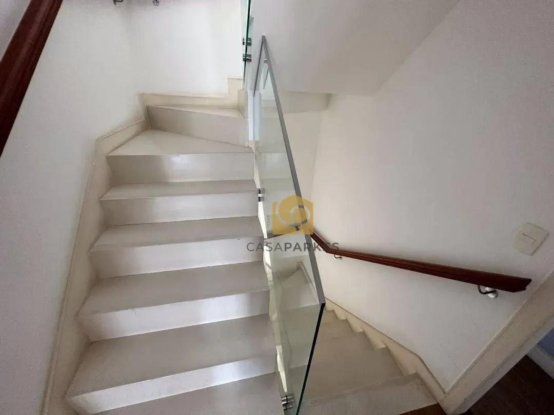 Furnished 5-bedroom house with 270 m² — photo 24