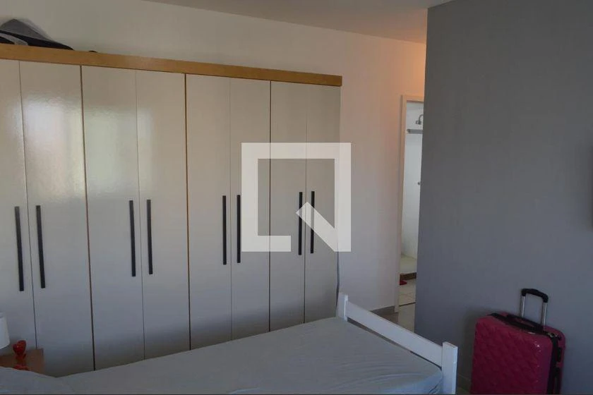 3-bedroom apartment in a building with a gym — photo 7