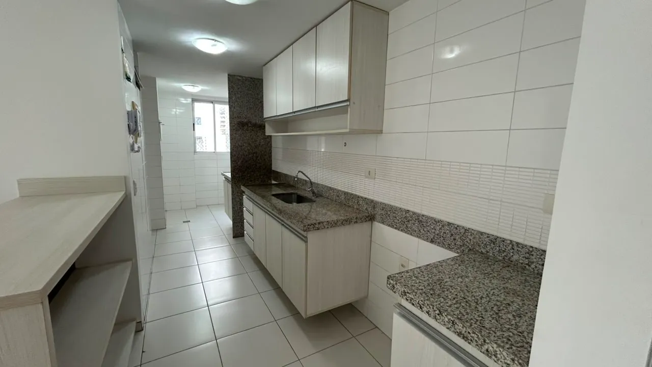 3-bedroom apartment with 2 en-suites and a balcony — photo 10