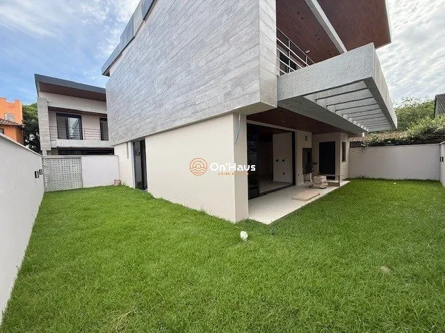 Будинок на 3 кімнати, 220 м², зі спальнею та ванною — photo 2