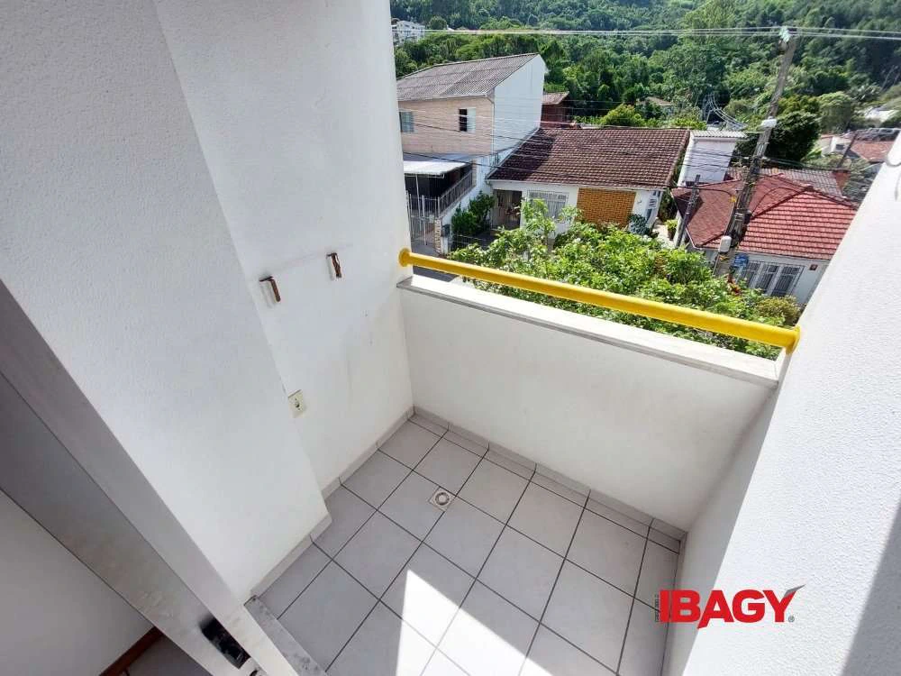 Вид на горы и 1 спальня: квартира 47 м²