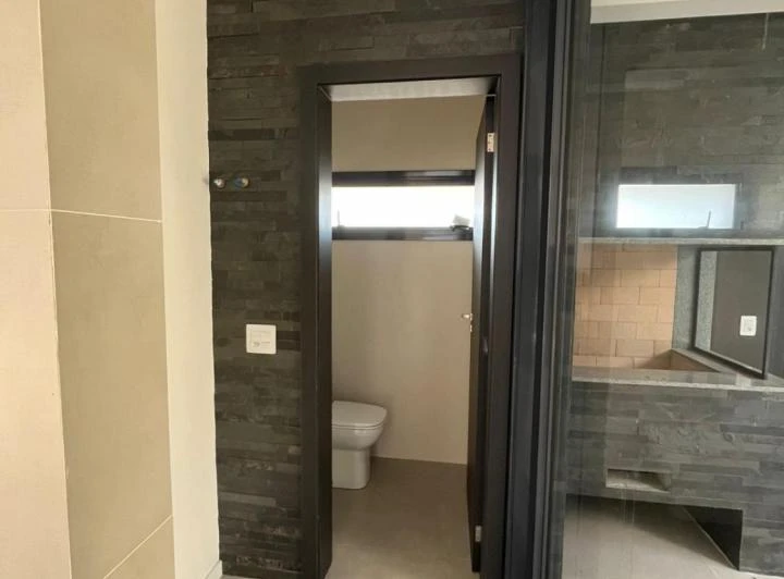 Condo house with 4 en-suite bedrooms, 464 m² and parking — photo 6