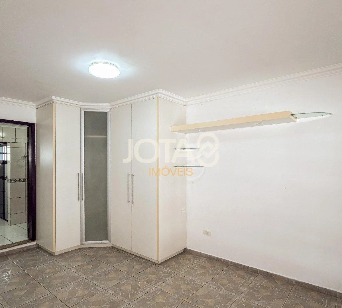 Ванна та 3 спальні: будинок 300 м² — photo 45