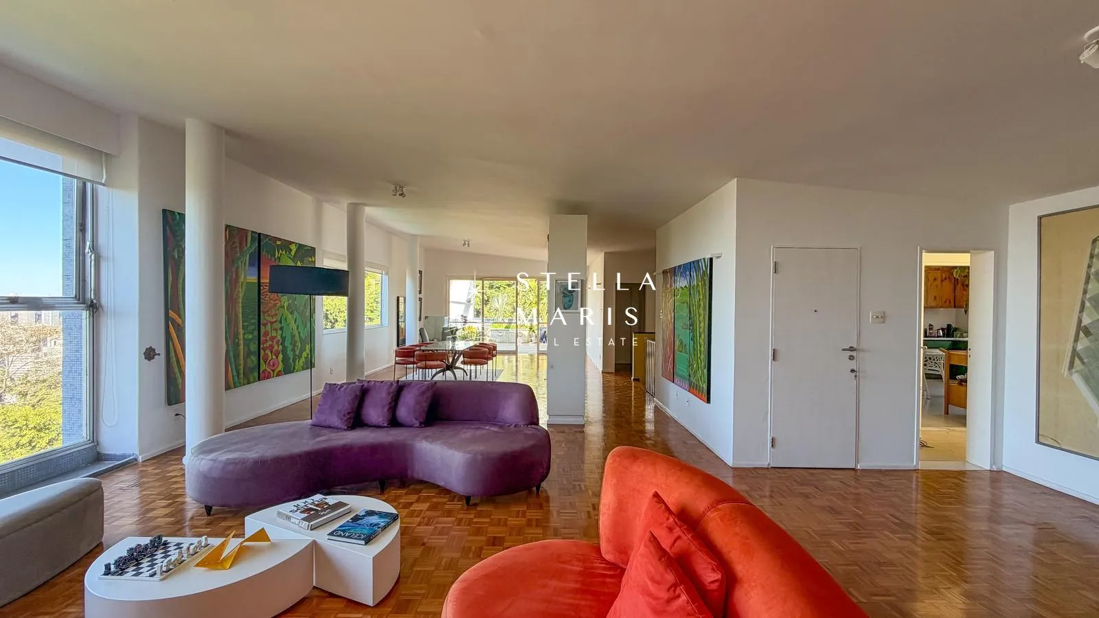 Furnished apartment, 398 m², with floor-to-ceiling windows — photo 11