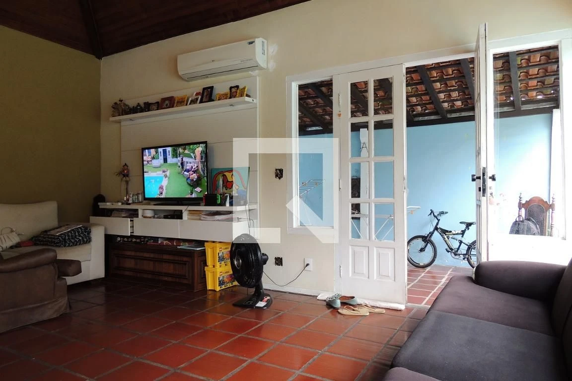 Furnished house with 3 bedrooms, private garden and 2 spots — photo 60