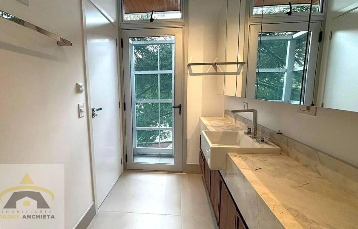 Apartment, 131 m², with a glass-enclosed balcony — photo 13