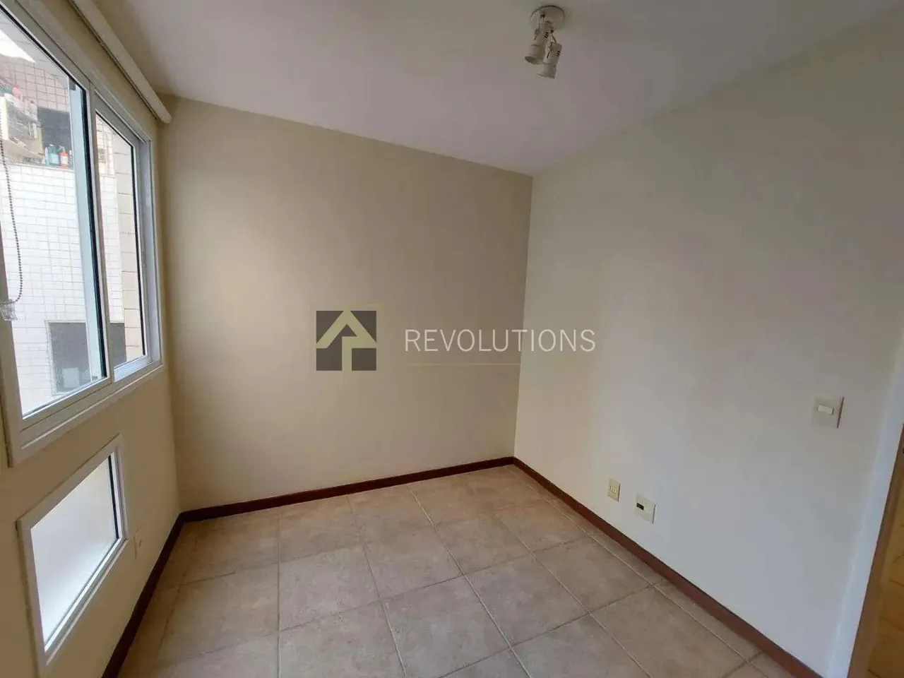 Apartamento com ar-condicionado, varanda e 3 banheiros — photo 12