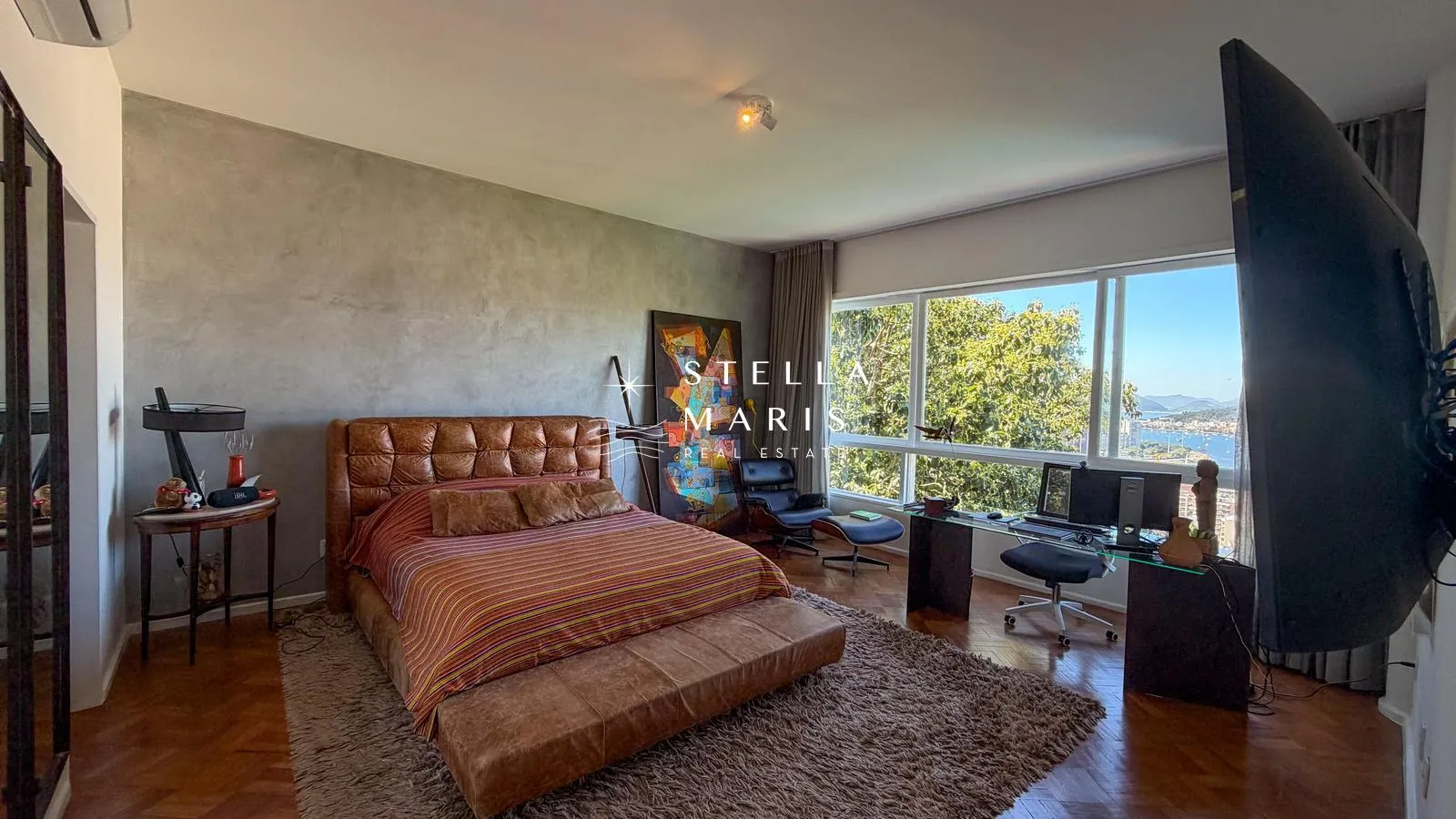 Furnished apartment, 398 m², with floor-to-ceiling windows — photo 4