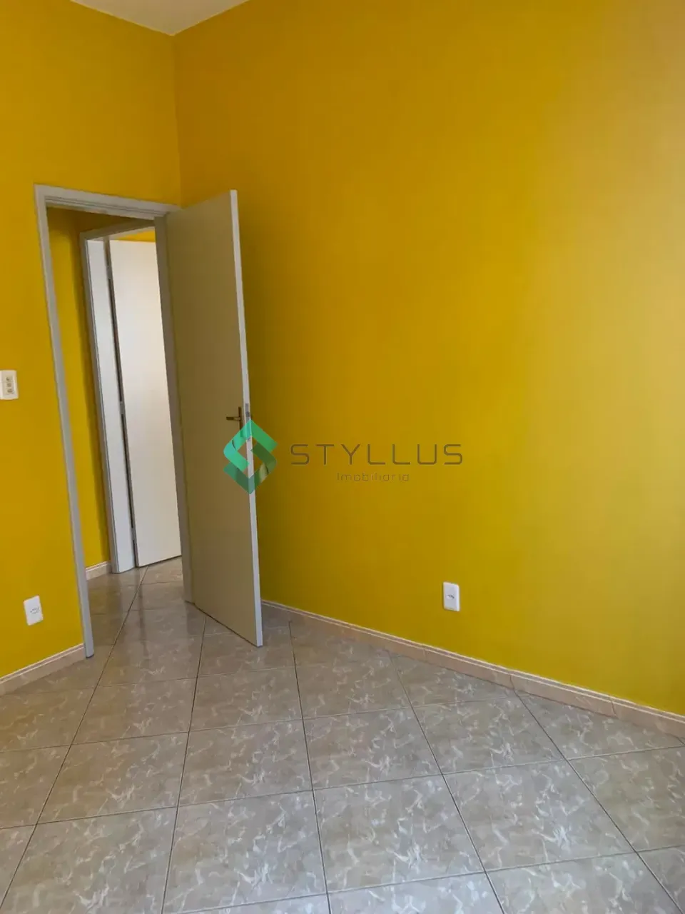 Rental apartment with 2 bedrooms and a separate kitchen — photo 8