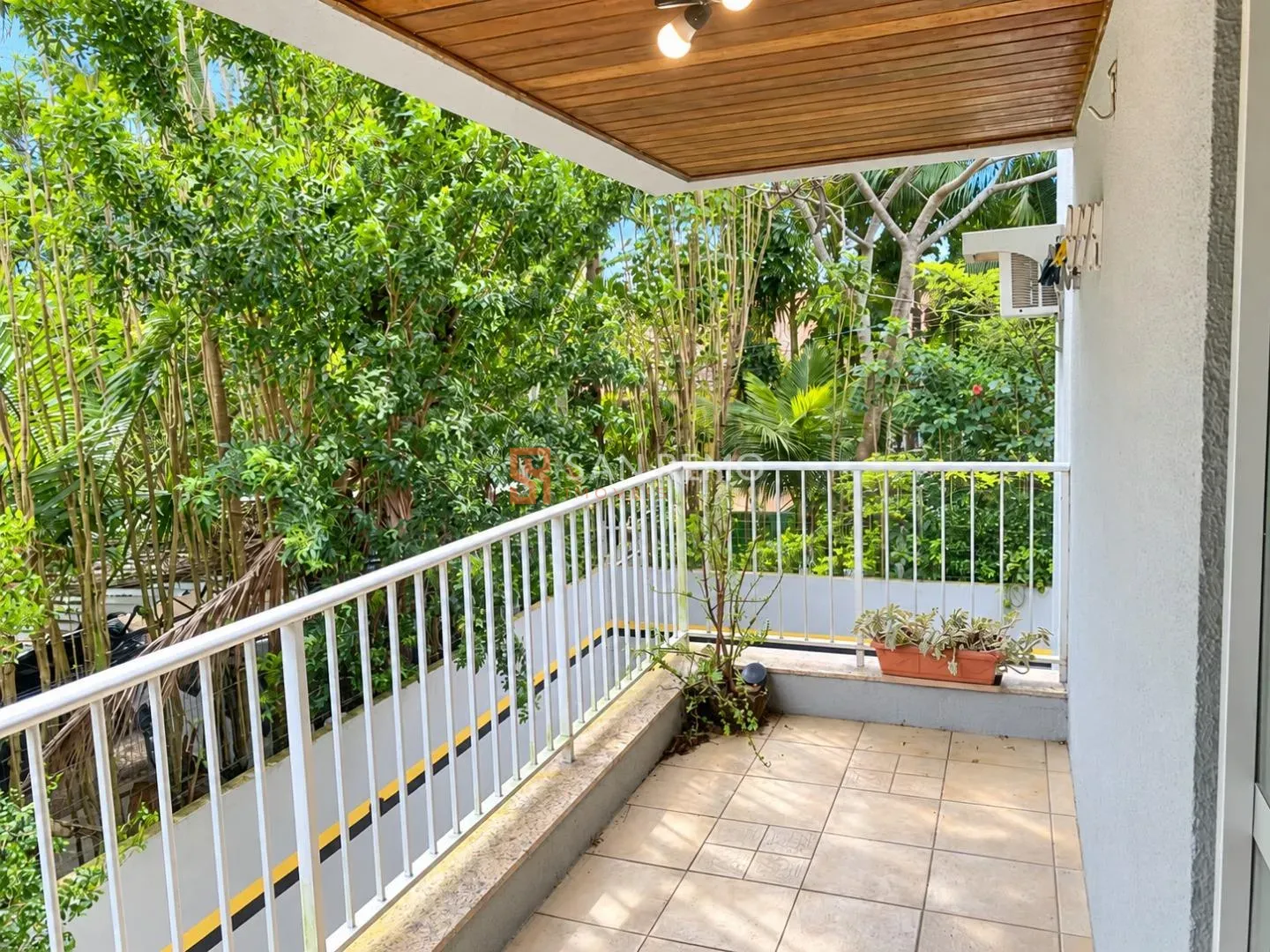 Furnished apartment, 67 m², with a private BBQ — photo 11
