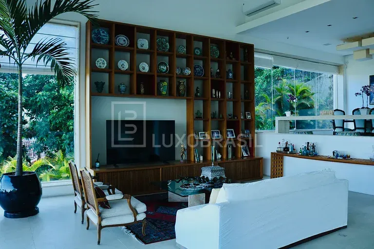 5-bedroom house with a private pool in Rio de Janeiro — photo 18