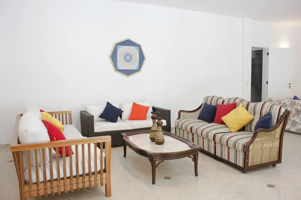 Casa com 4 quartos e 5 banheiros com fogão a gás — photo 17