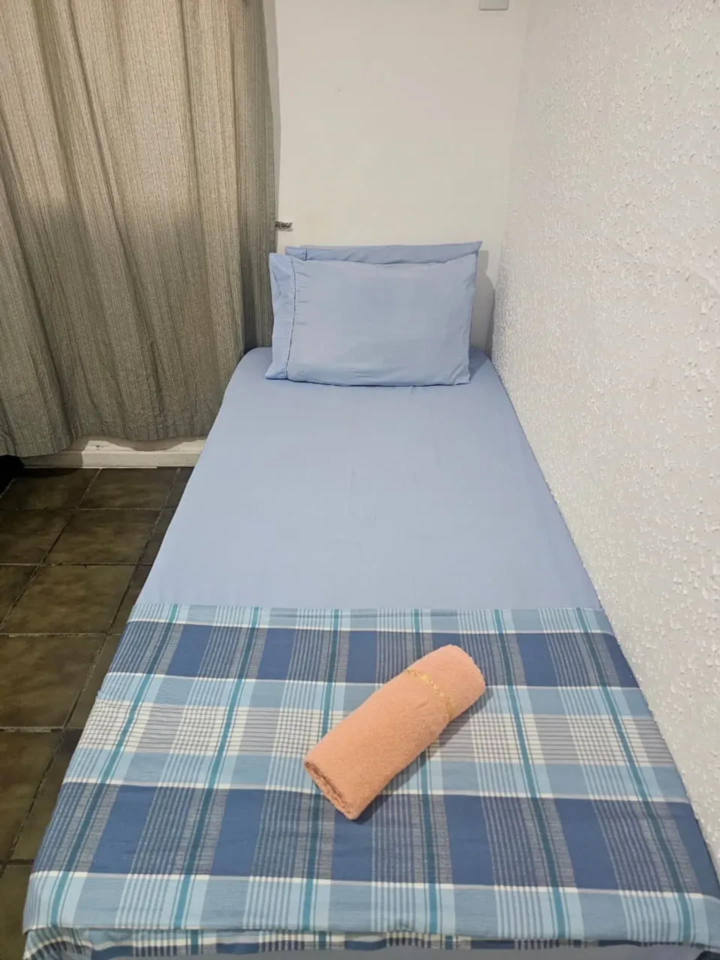 Furnished 2-bedroom apartment with a gas mini-kitchen — photo 22
