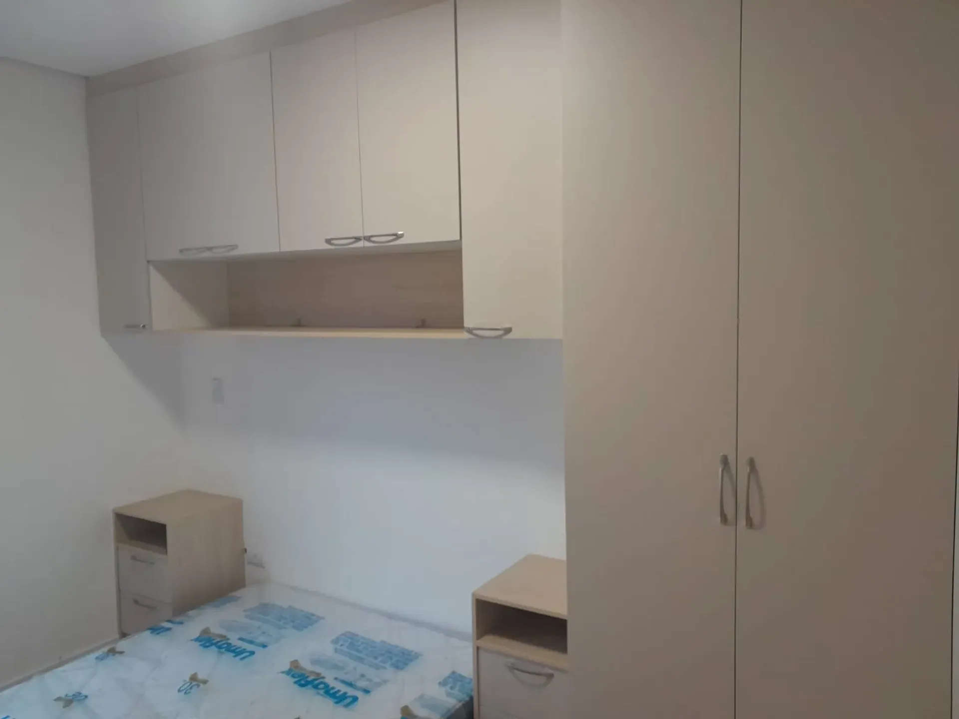 Furnished 1-bedroom apartment with open-plan kitchen — photo 28