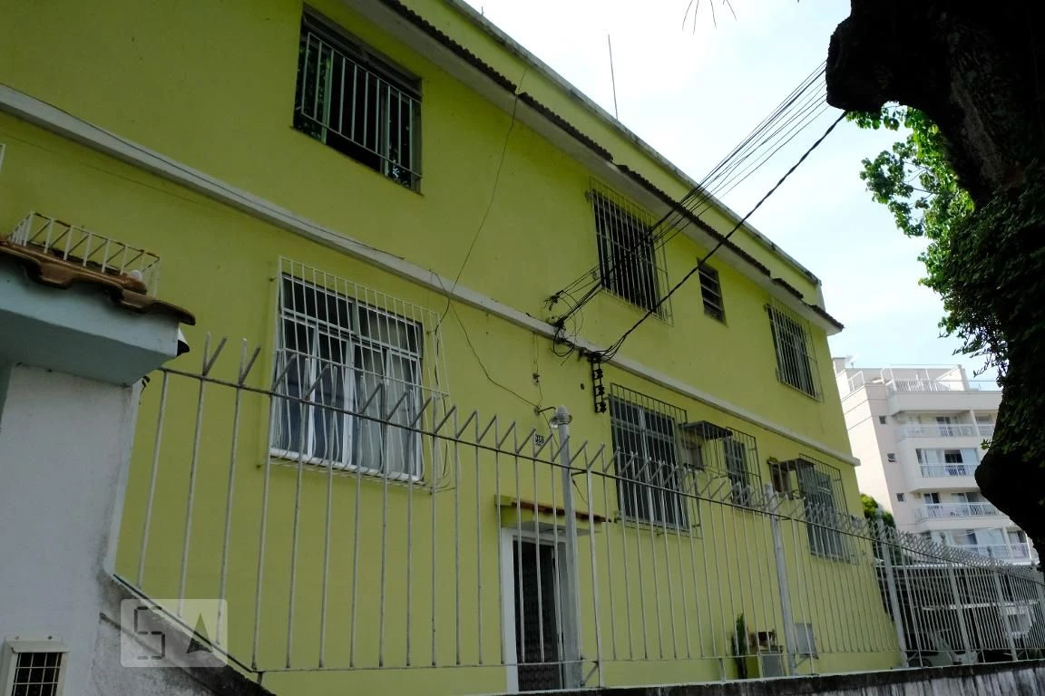 Apartamento sem mobília com cozinha separada e lavanderia — photo 41