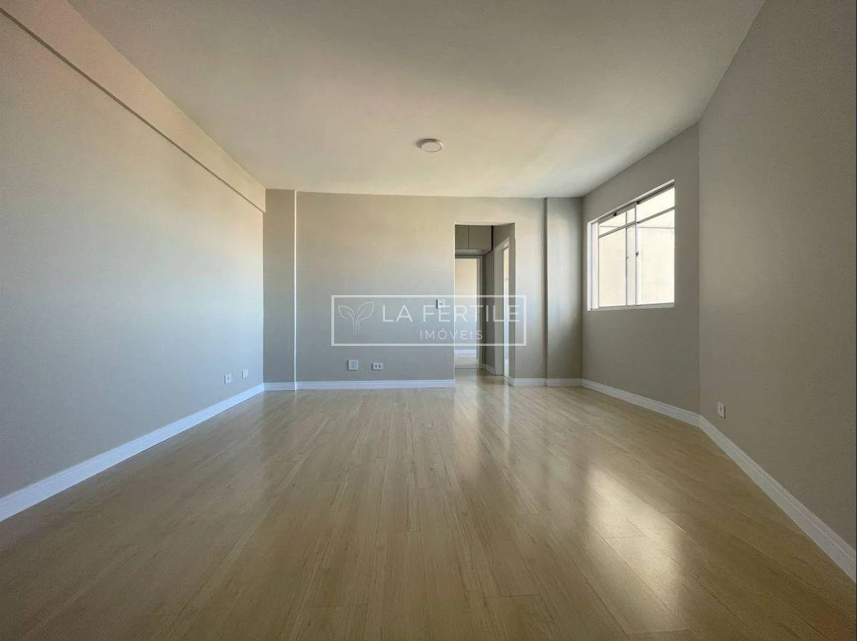 Furnished apartment, 55 m², with wood or laminate floors — photo 8