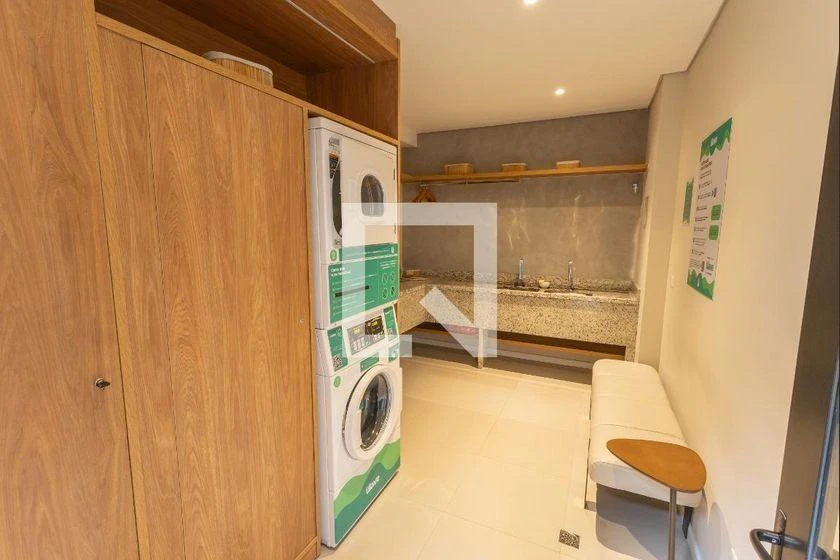 Furnished studio, 24 m², with floor-to-ceiling windows — photo 42