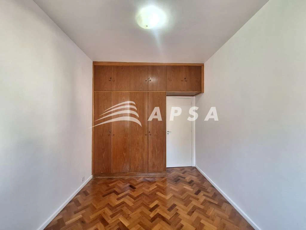 3-bedroom apartment with a separate kitchen — photo 12