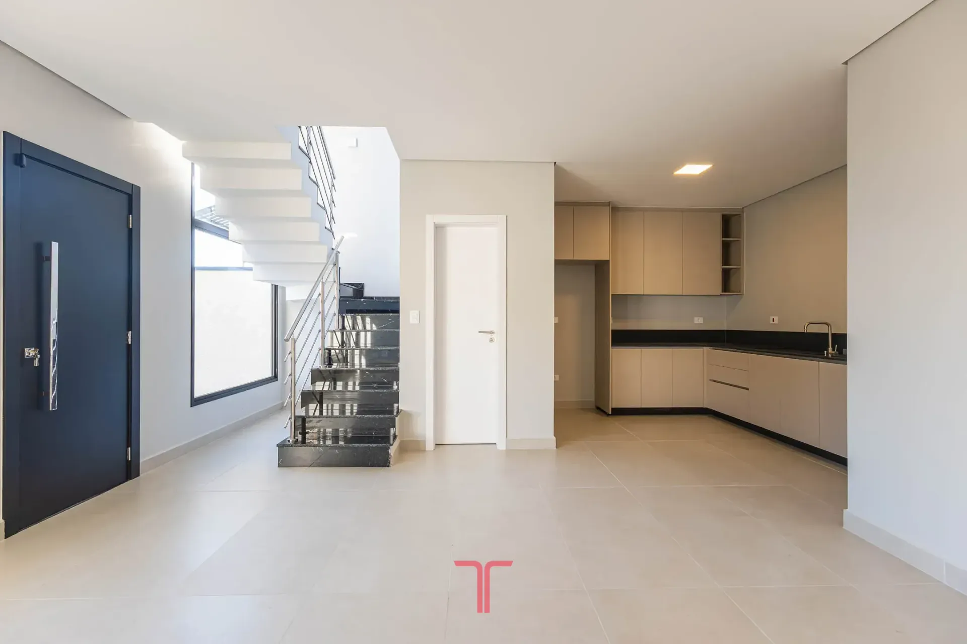 95 m² townhouse with 3 bedrooms and open kitchen — photo 2