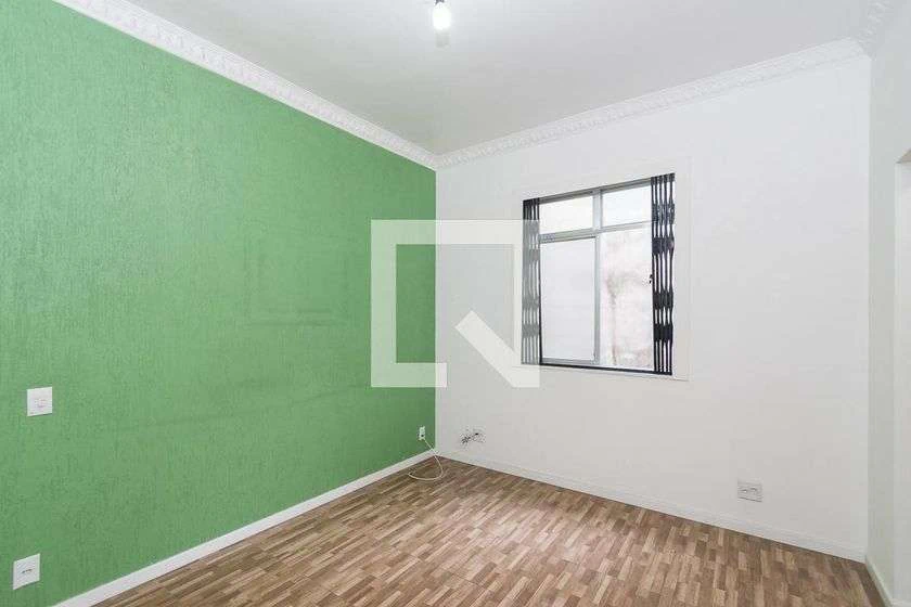 Apartamento de 1 quarto com box de vidro no banheiro — photo 19
